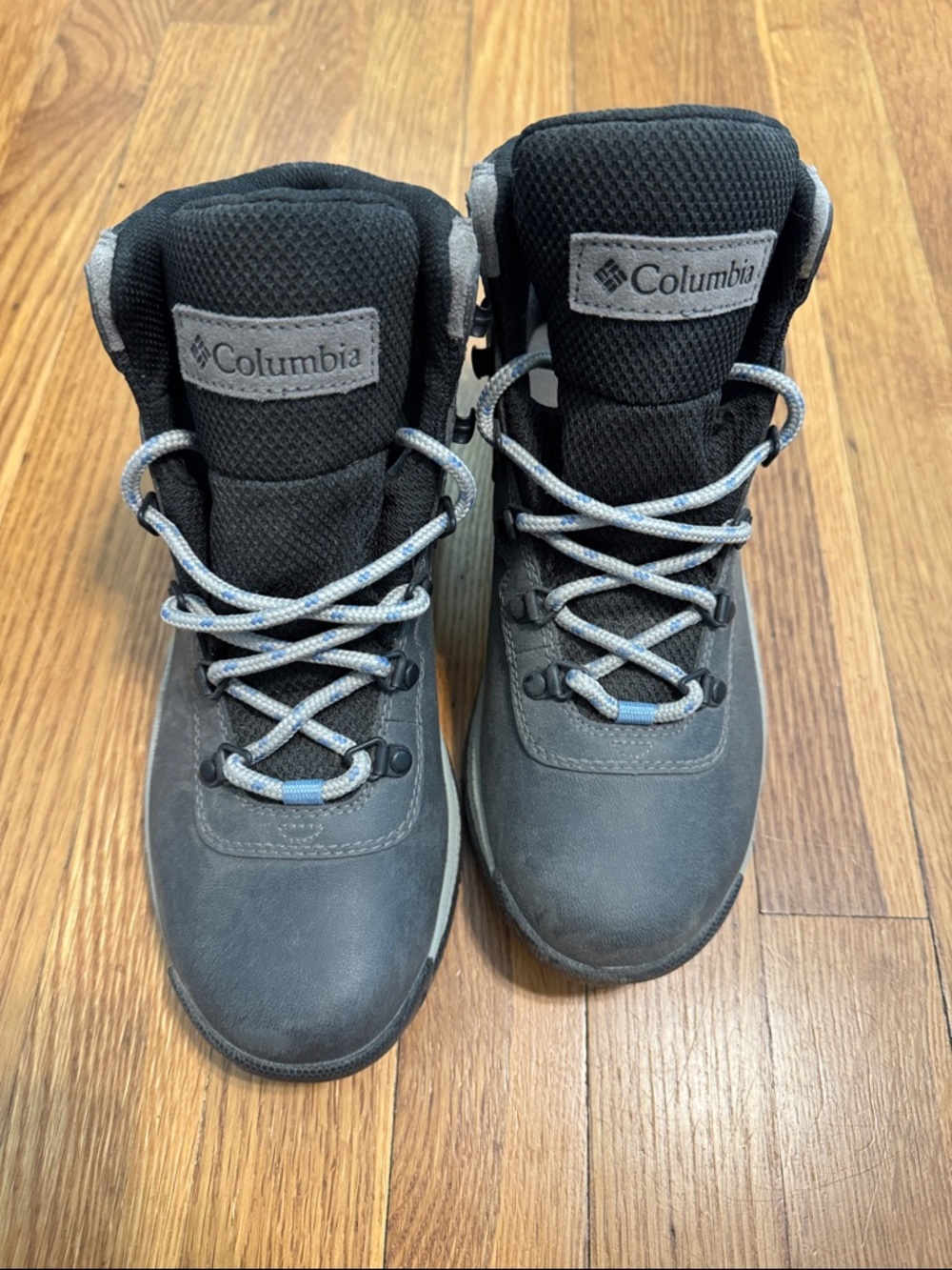 Columbia Dark Gray Outdoor Hiking Boots with Light Gray Accents - Picture 3 of 5